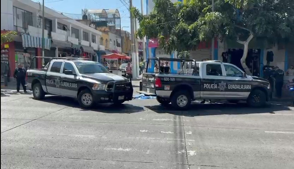 Trágico accidente en Guadalajara: Motociclista muere atropellado por ambulancia privada en avenida Javier Mina