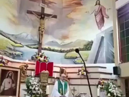 Sacerdote Muere Tras Caída de Cruz en Plena Misa en Guayaquil, Ecuador