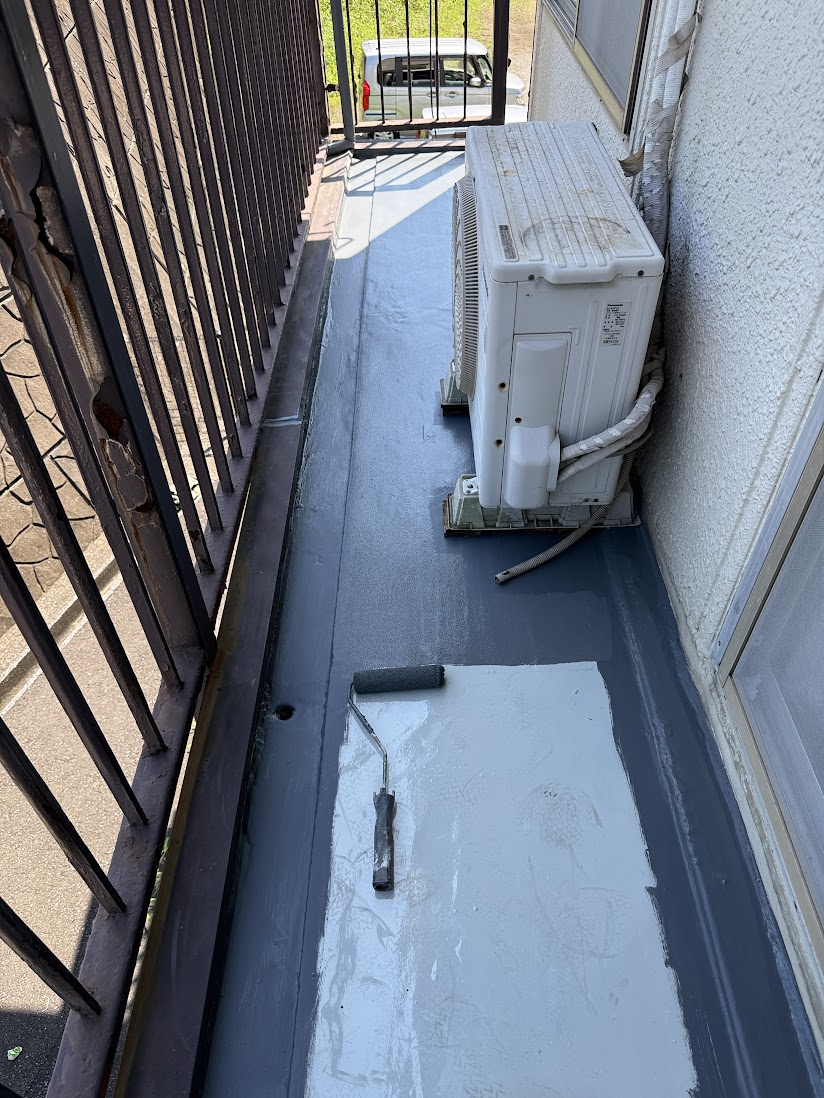 トップコート施工中