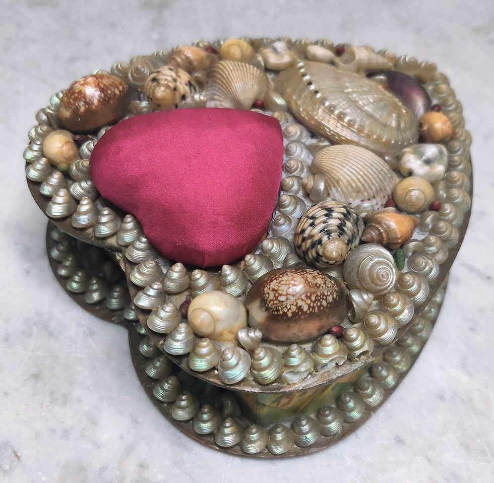 Thumbnail: 'Heart' Shell Trinket Box