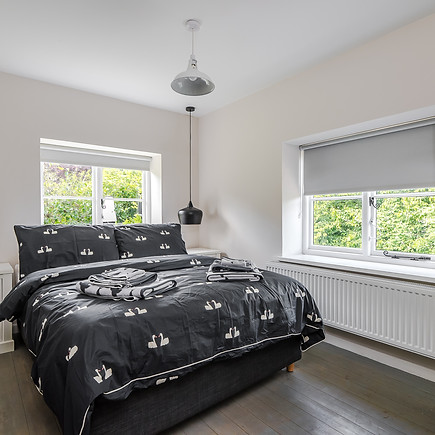 Horne's Place Oast - Bedroom 5.jpg
