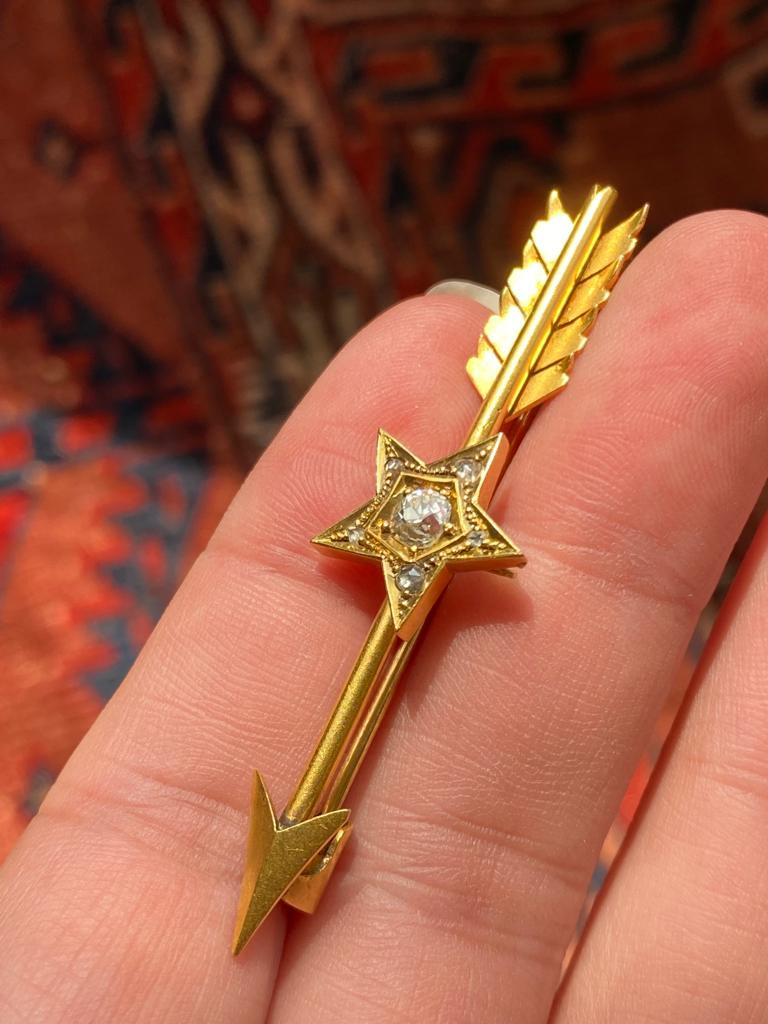 Thumbnail: Gold Arrow Brooch With Diamond Star