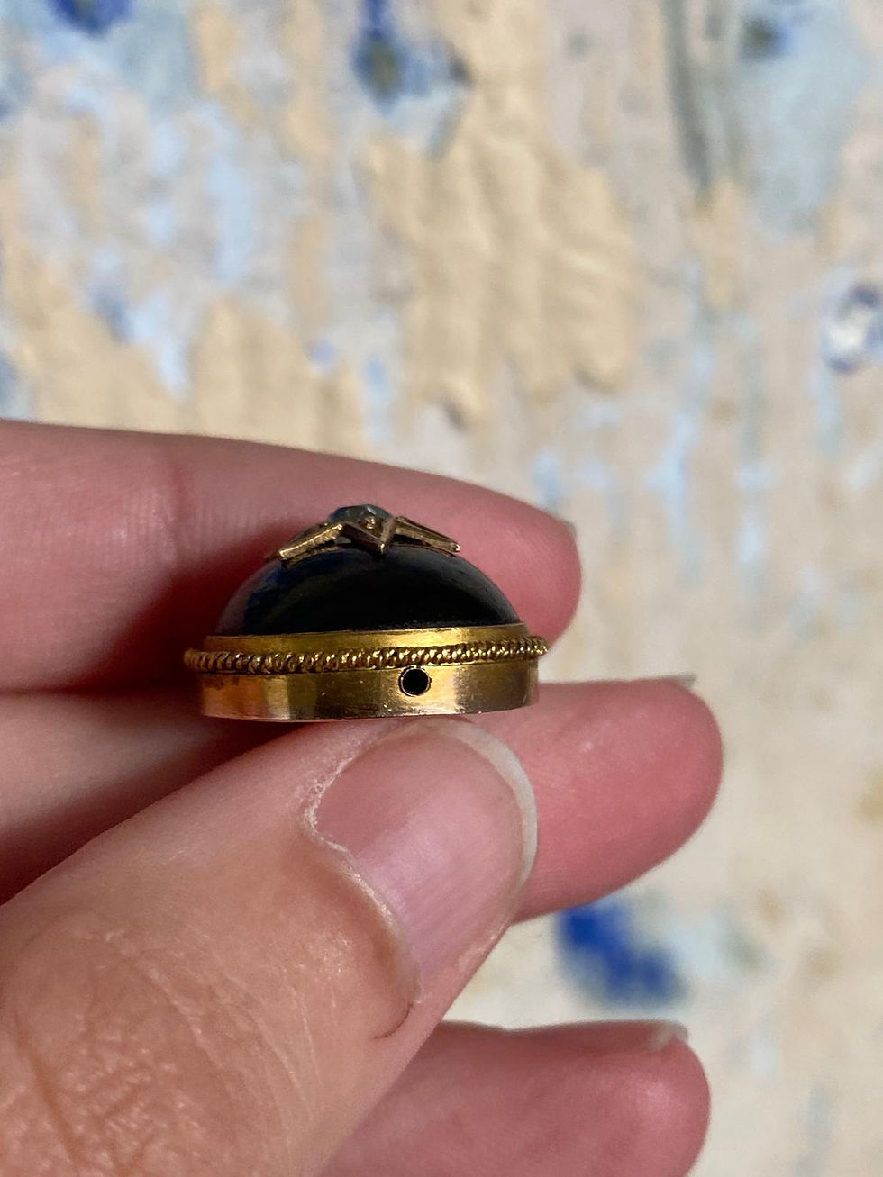 Thumbnail: Garnet Cabochon Set With Diamond Star Pendant