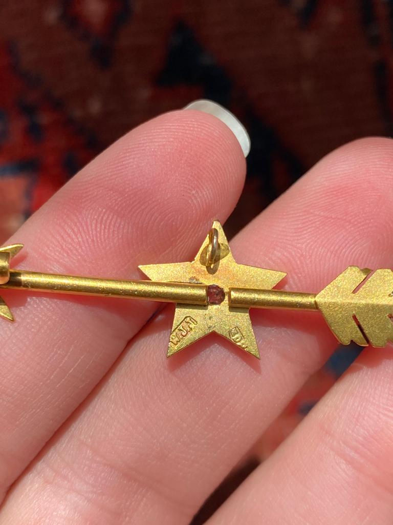 Thumbnail: Gold Arrow Brooch With Diamond Star