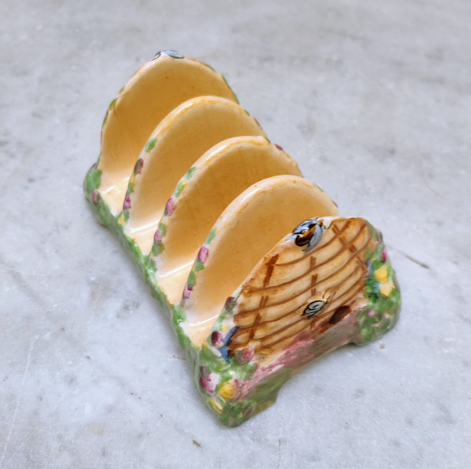 Charming Beehive Toast Rack By Royal Winton