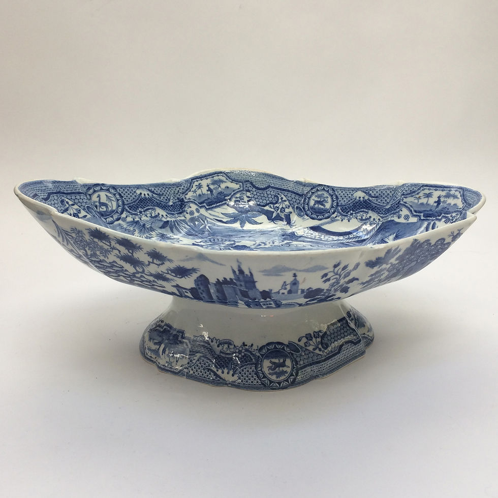Thumbnail: Early 19th Century Blue And White Comport