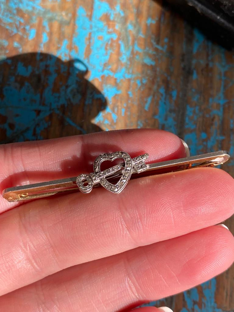 Thumbnail: Deco Diamond Heart & Key Pin