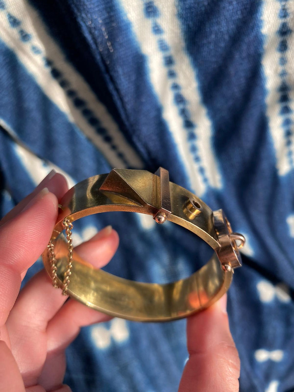 Thumbnail: Gold Buckle Bangle
