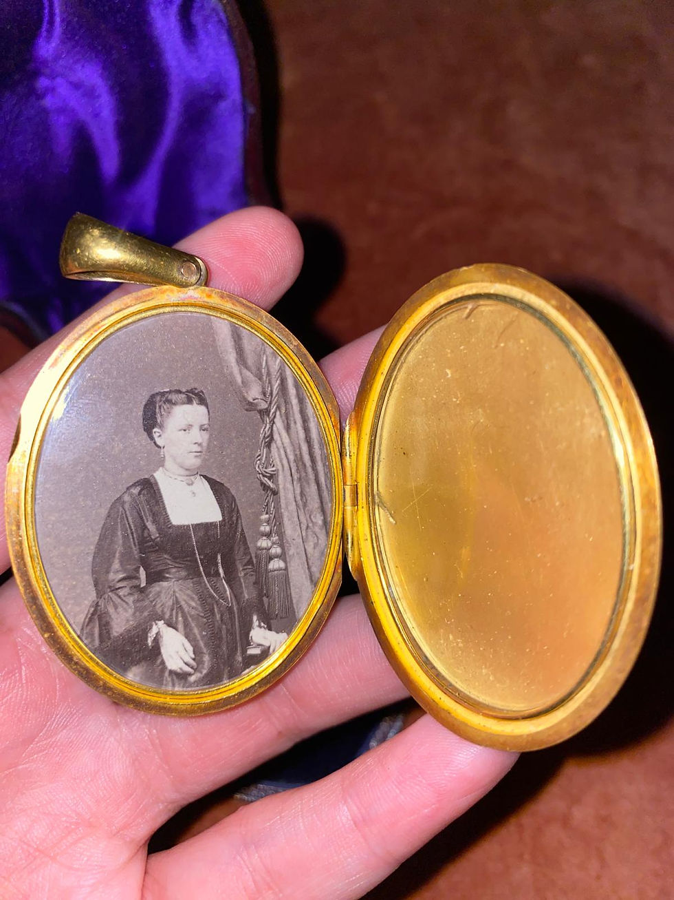 Thumbnail: 15ct Huge Locket With Central Pearl North Star In Box