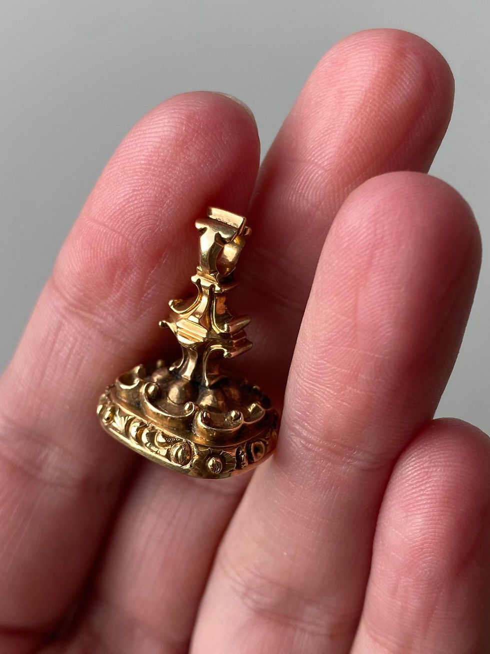 Thumbnail: Carnelian Seal Of 'B' With A Crown