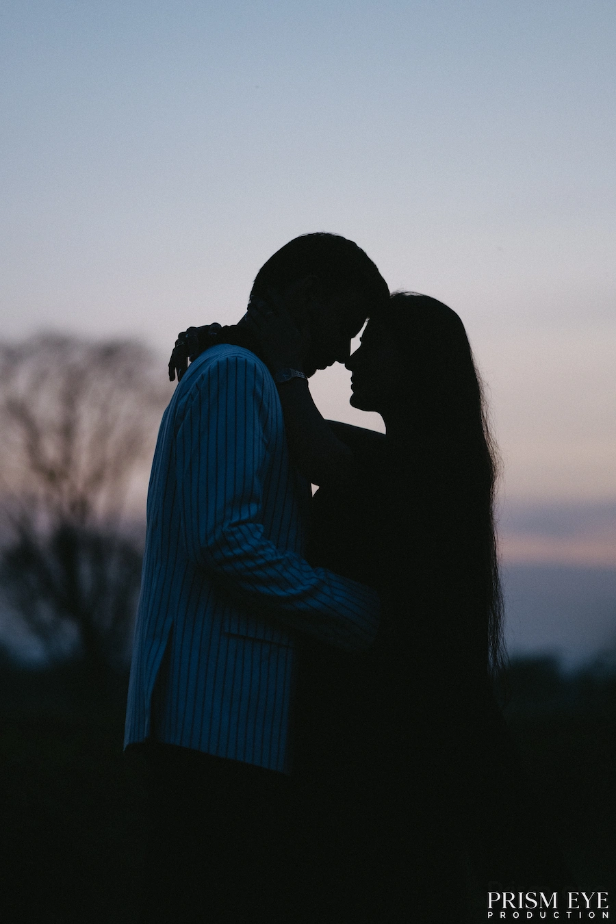 silhouette couple sunset pre wedding shoot mussoorie hills romantic mood
