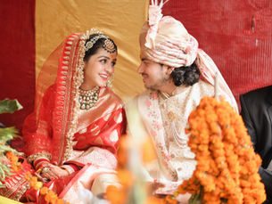 A Soulful Triyuginarayan Wedding: Kanupriya & Amit’s Traditional Garhwali Marriage