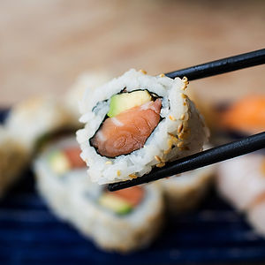 53. Salmon Uramaki (8pcs)