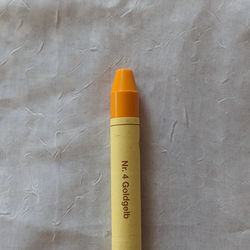 04 Golden Yellow