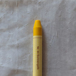 44 Sunshine Yellow