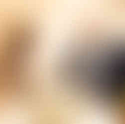 cutting wedding cake