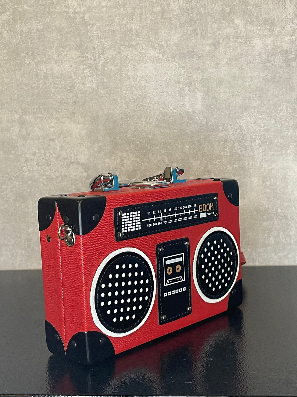 サムネイル： ラジカセショルダーバック　RED