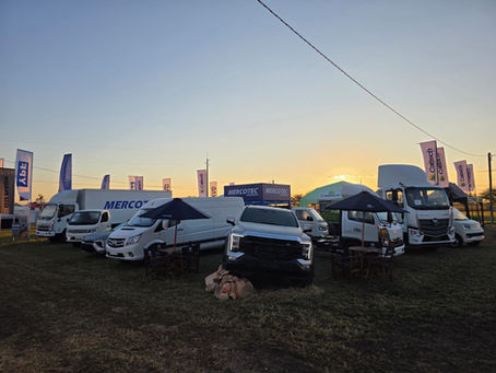 De la mano de Mercotec Automotores, FOTON revoluciona la Expo Pioneros con su nuevo modelo híbrido Tunland V7