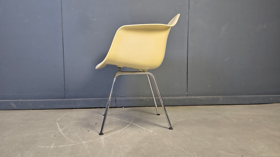 Thumbnail: Vintage Dax Chair by Charles and ray eames for Vitra, 1990s