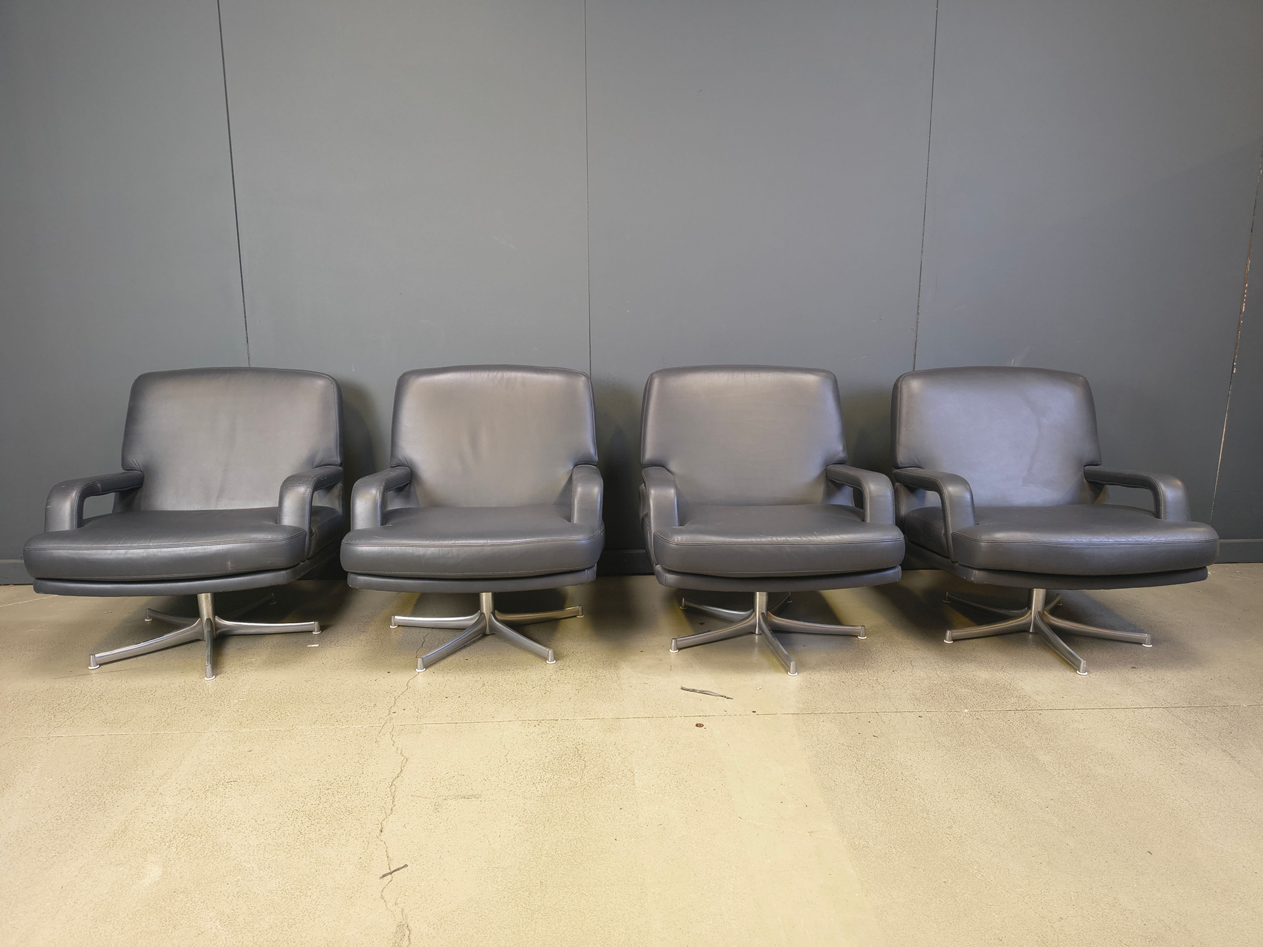 Set of 4 swivel chairs by Bernd Munzebrock for Walter Knoll, 1970s
