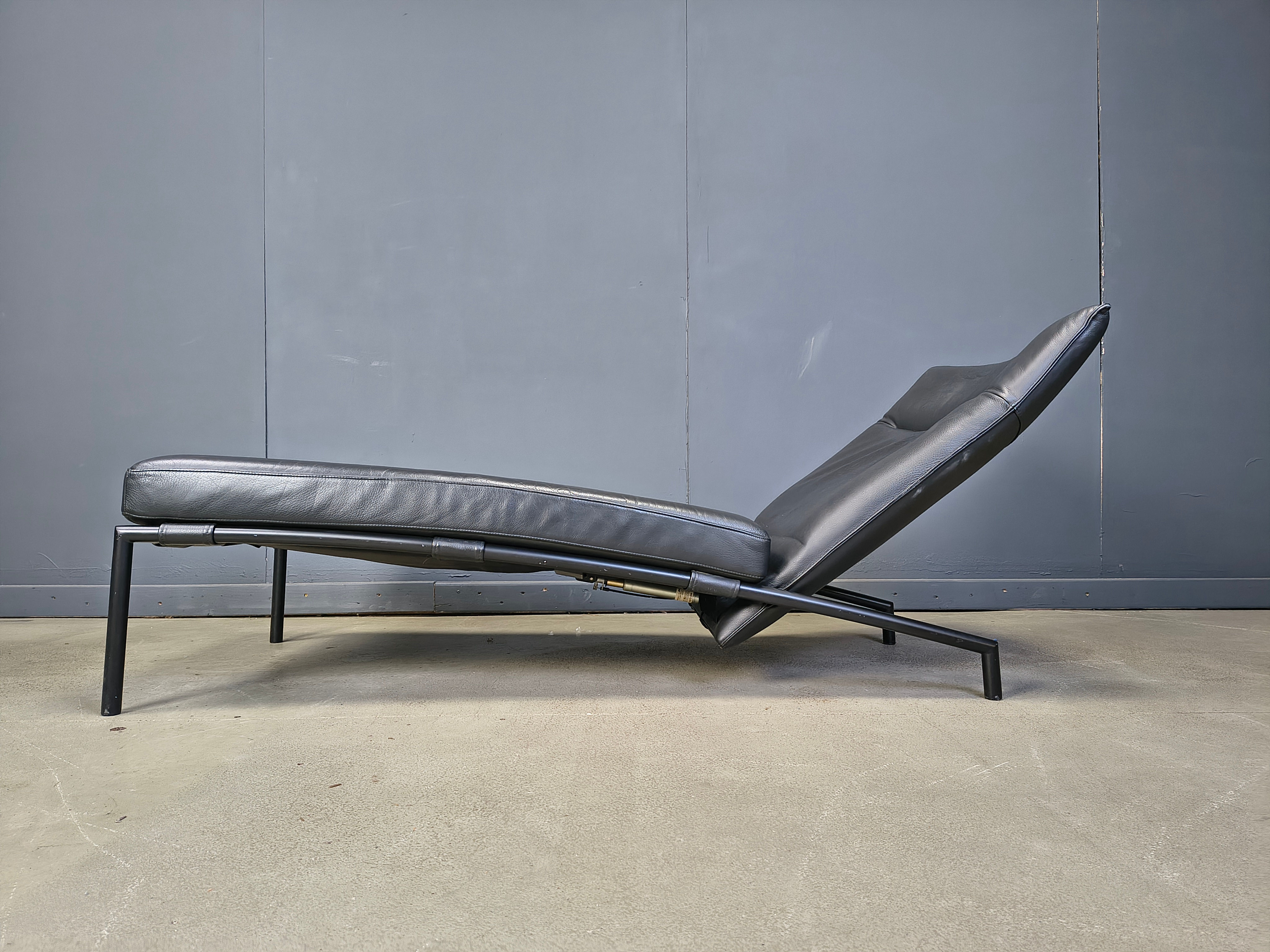 Vintage black leather chaise longue by Peter Mally for Cor, 1990s