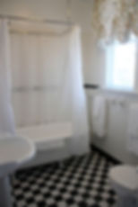 Queen Room with a View 4