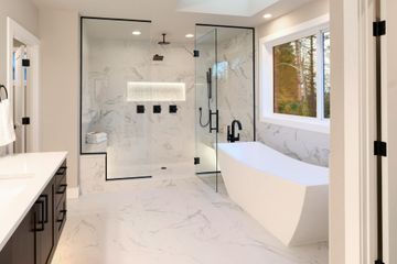 View of a bathroom with installed tiles