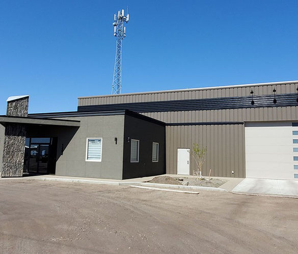 Fencing Contractors in Medicine Hat Home Diamond Link Fencing Inc.