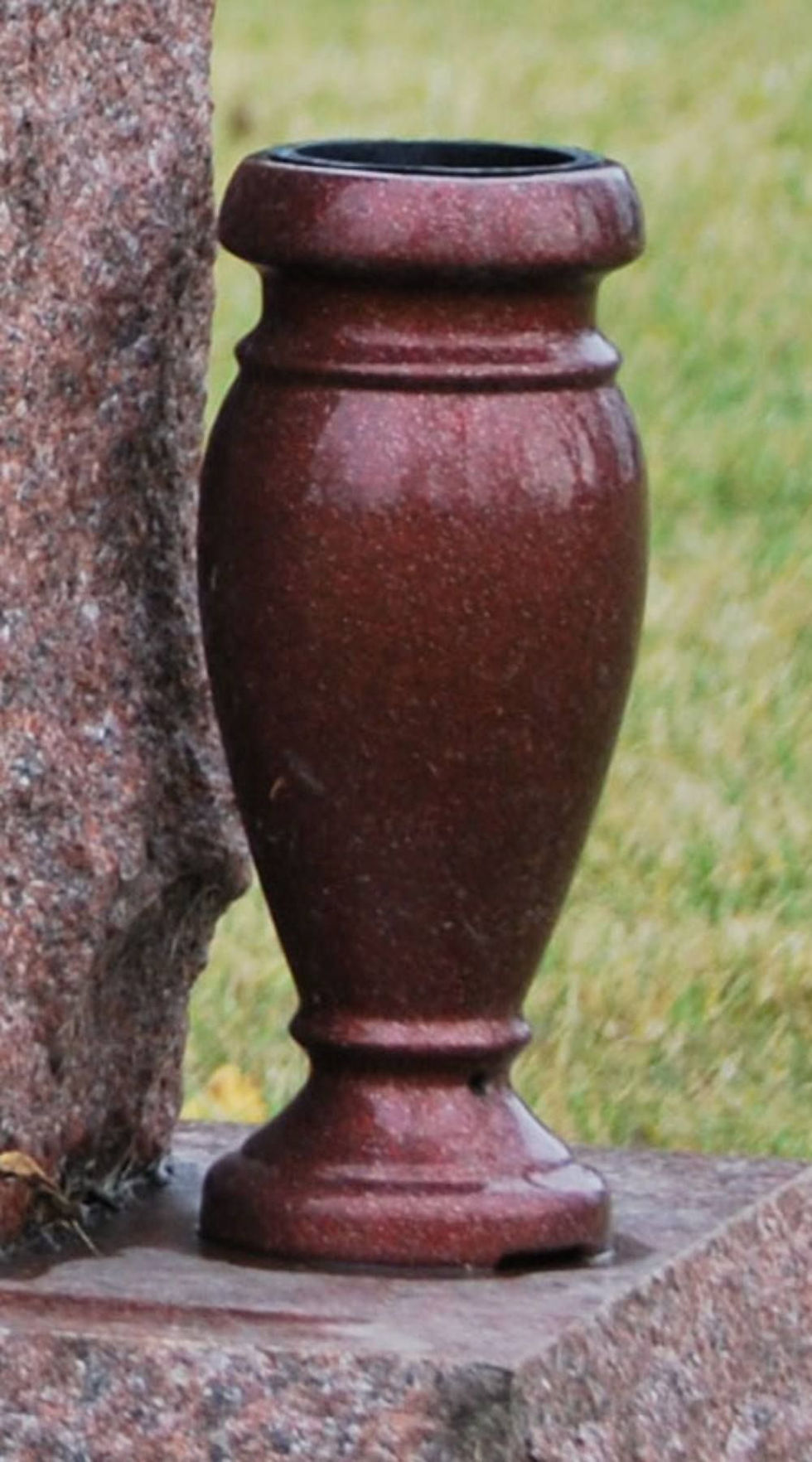 paragon red ruby vase
