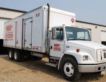 2000 Freightliner FL80.jpg