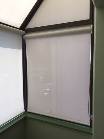 full closed white shades