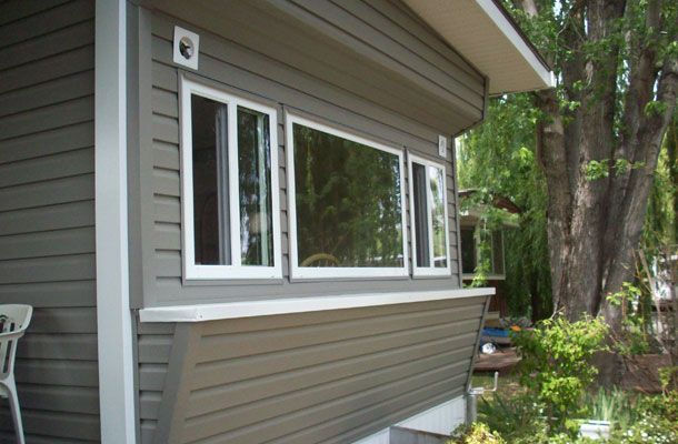 Image eavestrough Kelowna homes, Opens dialog