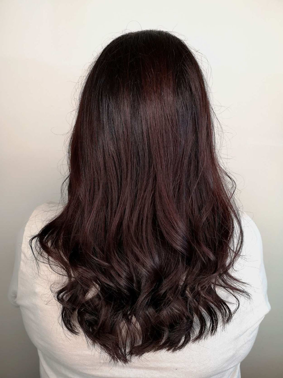 medium length woman hair
