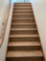 escalier en bois du bas