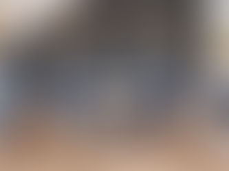 Coin café entreprise avec mobilier de cafétéria moderne et accueillant