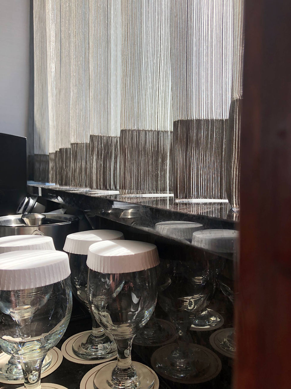 picture of glasses on kitchen counter