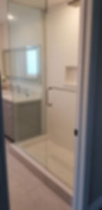 Bathroom glass partition