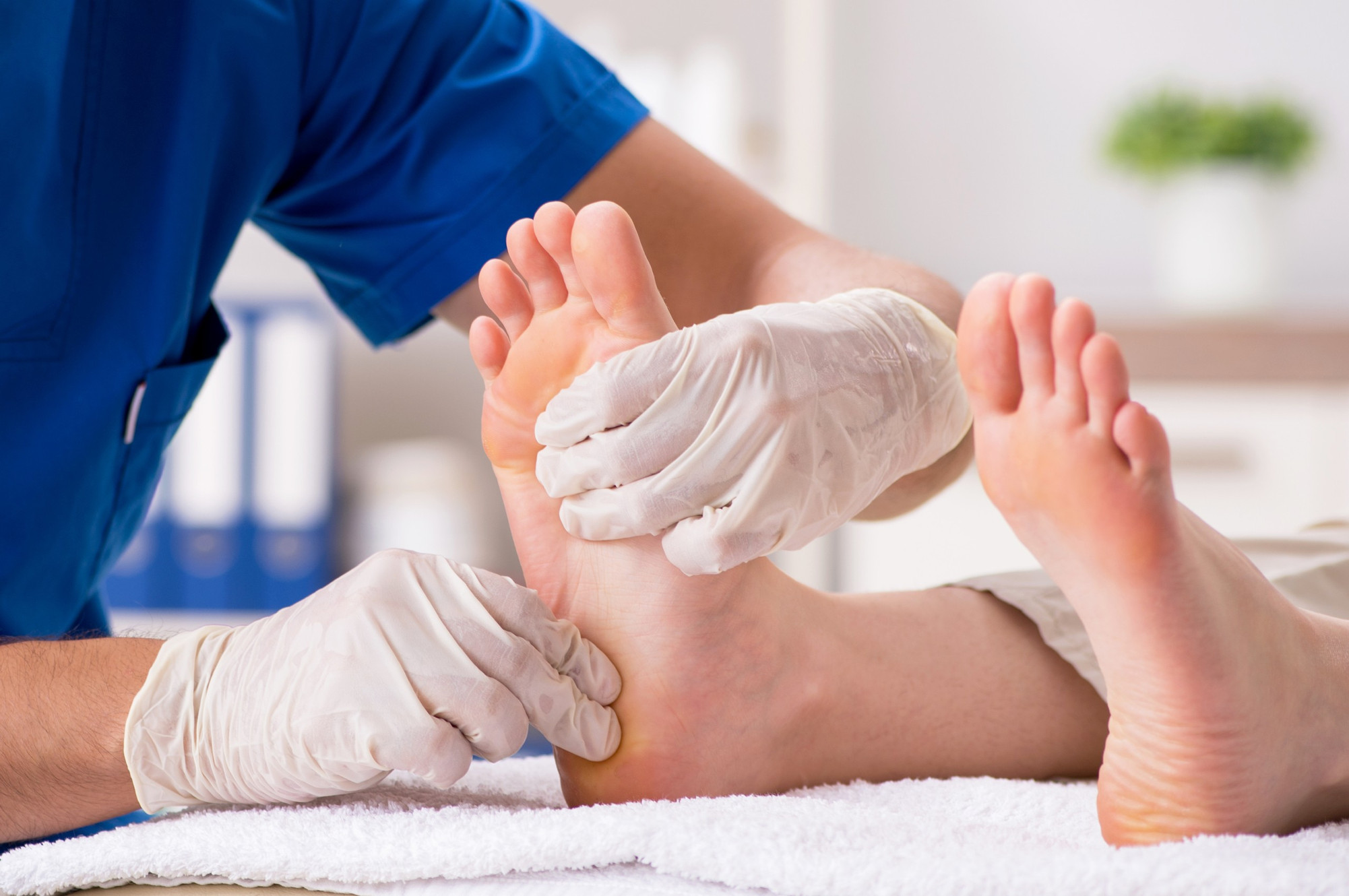 Feet Wart Removal London London Plantar Wart Clinic R.L. Goossens