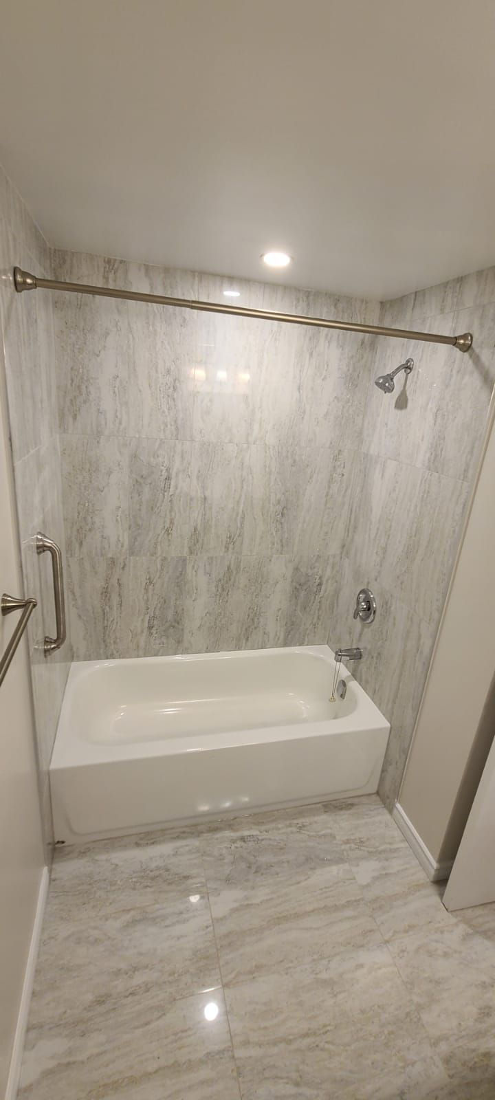 view of a bathtub