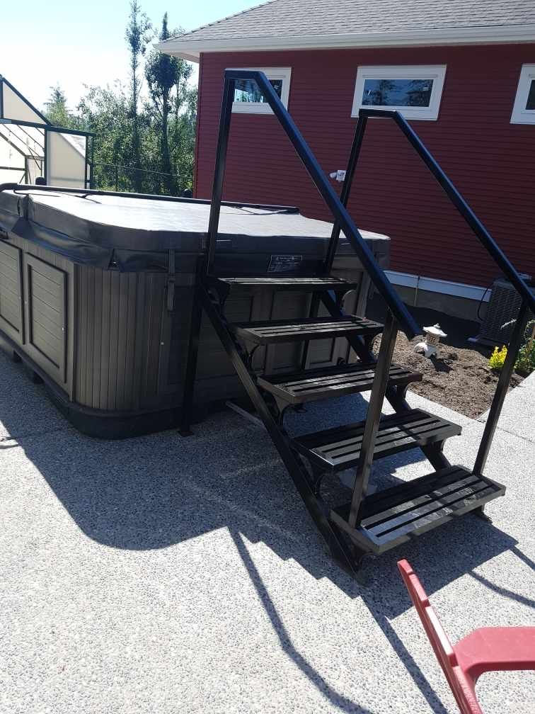 Tank steps