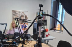 Station de radio, RCM2 sur Coutras, en gironde. Noémie Barronie chronique radio.