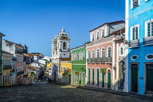 Os Detalhes de Salvador: Pequenas Cenas que Contam Grandes Histórias