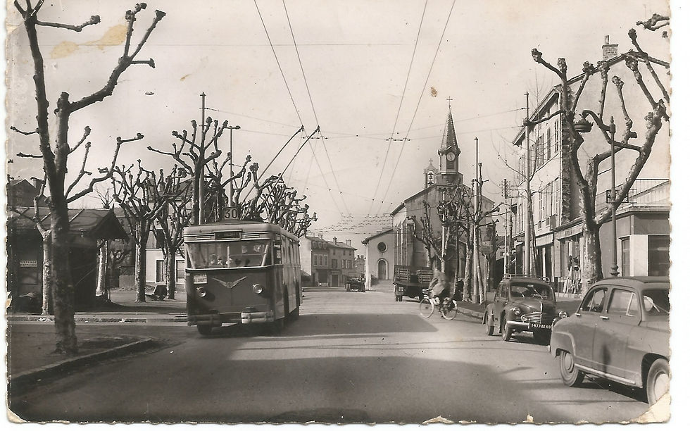 L'autobus "caisse à savon" de la ligne 30