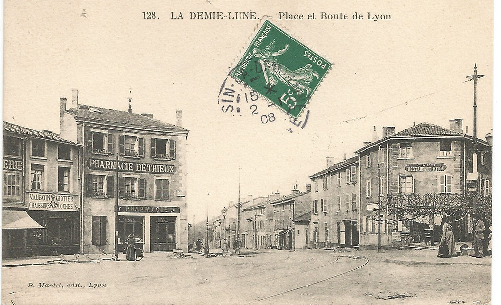Tassin - place de l'horloge en 1908