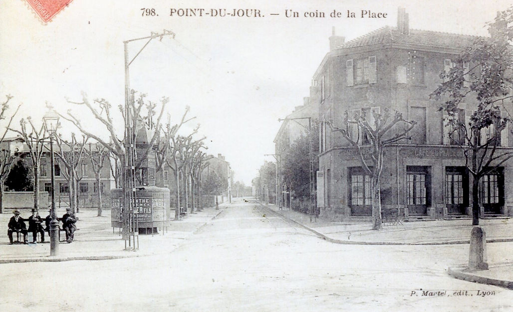 La place Bénédict-Teissier -2