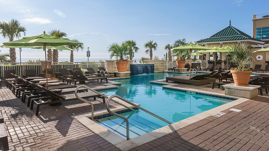 obr_outdoor_pool_2848_2016_rgb_880x495