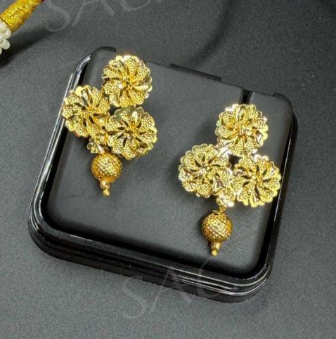 Thumbnail: Premium Quality Short Necklace - 1143