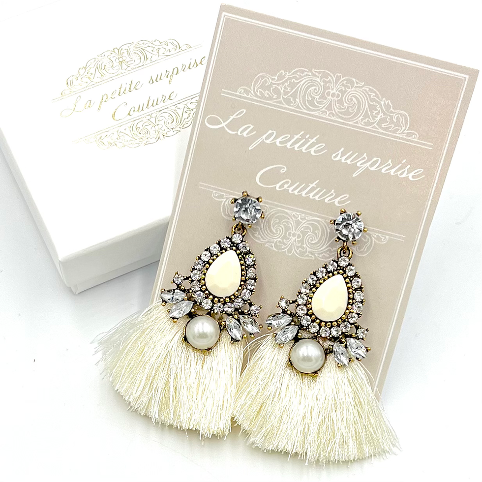 Miniaturbild: Boho Ohrringe mit Tassel Ivory