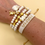 Miniaturbild: La petite surprise Couture Boho Glasperlen Armband „Mama“ Ivory-Gold