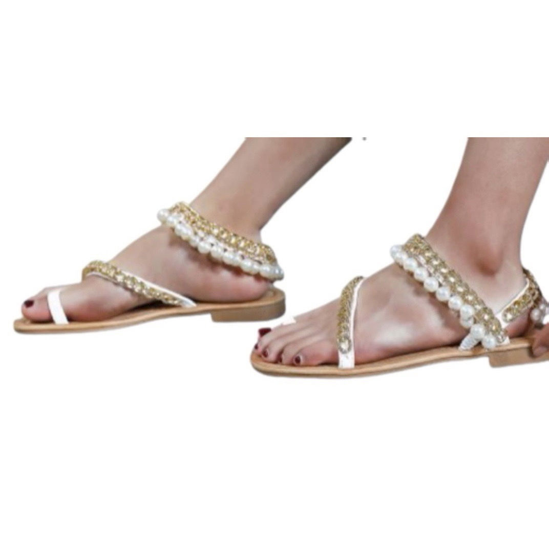 Erynn Paris - Sandalen Julia mit Chunky Gliederketten & Perlen Weiß-Gold